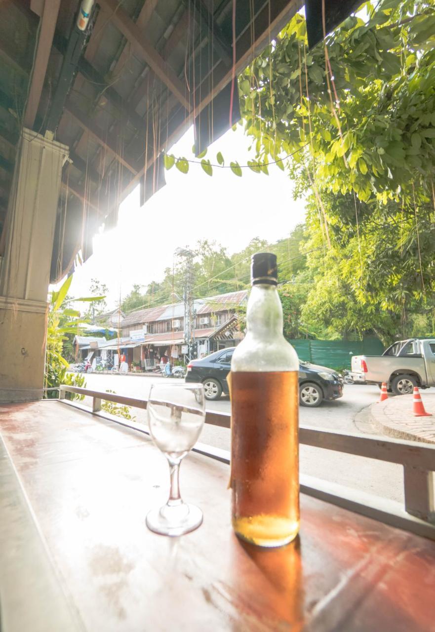 Y Not Laos Hostel Luang Prabang Exterior photo