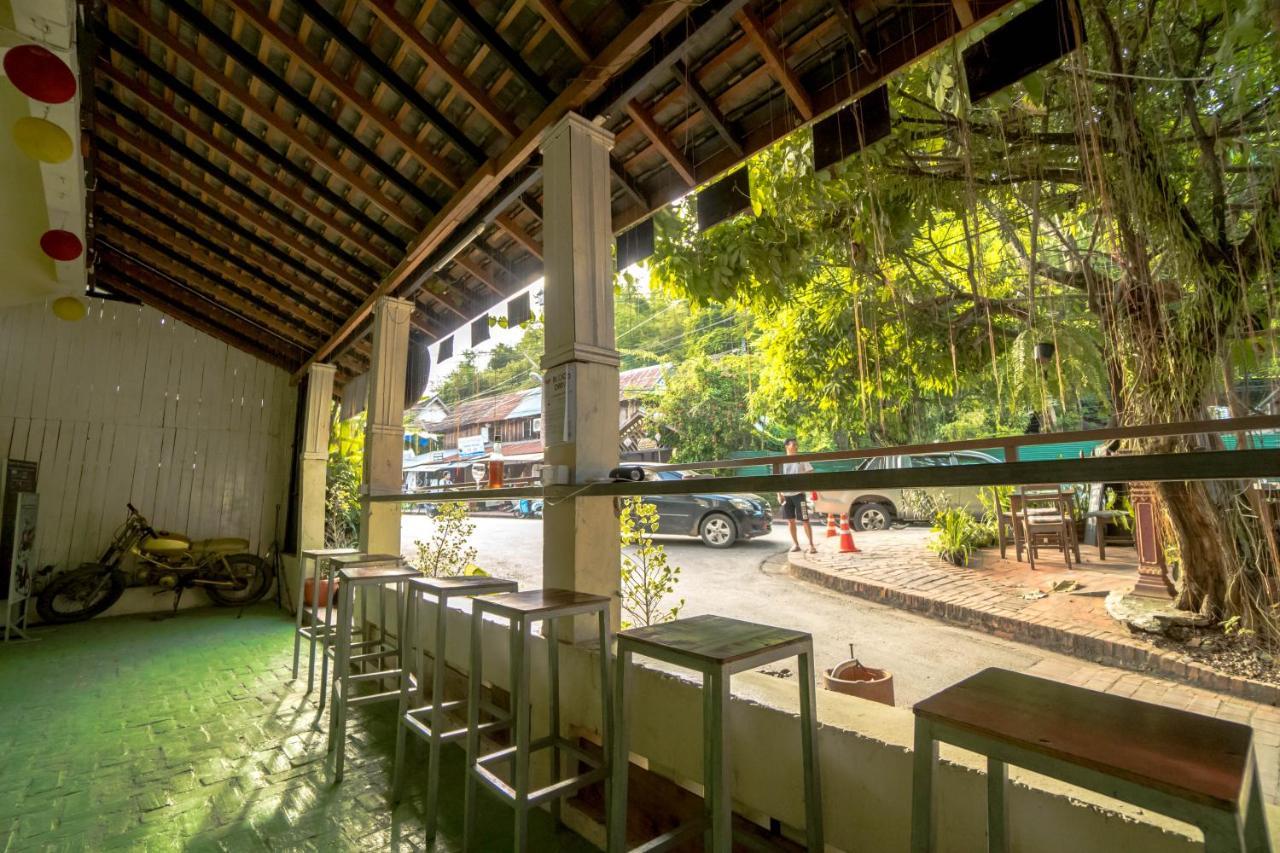 Y Not Laos Hostel Luang Prabang Exterior photo